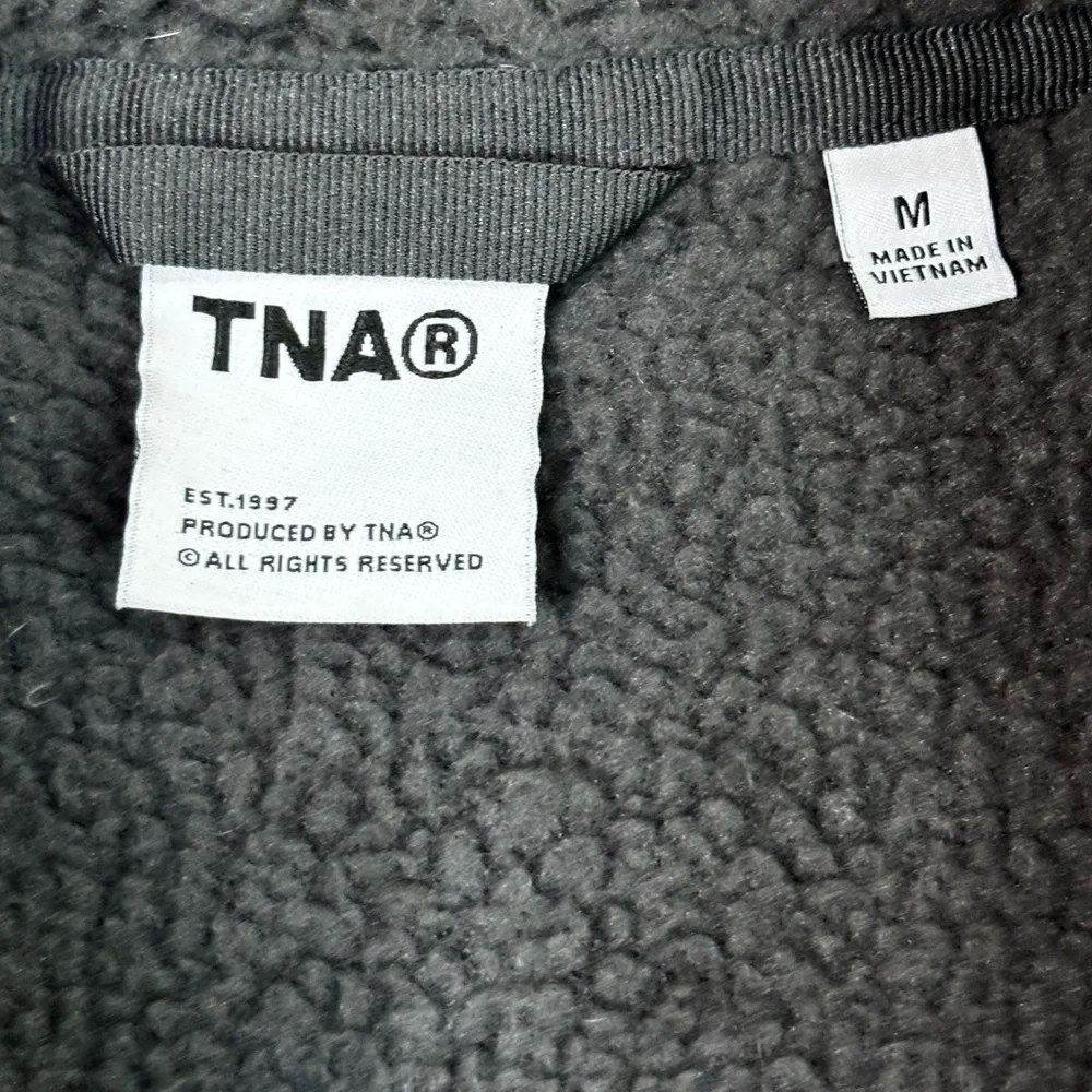 TNA Aritzia Sherpa Fleece Hooded Vest Womens M Gray Zip Up Staple Excellent - Picture 2 of 7